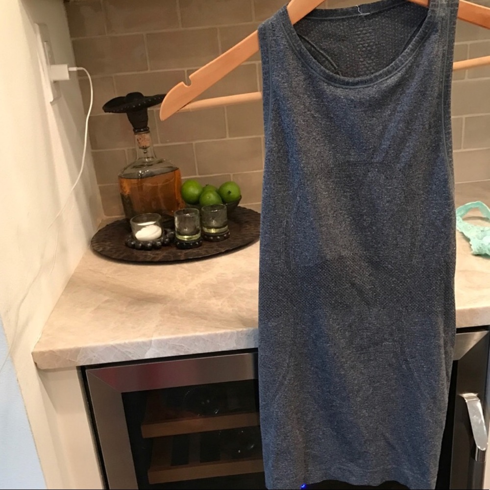 Lululemon High neck tank